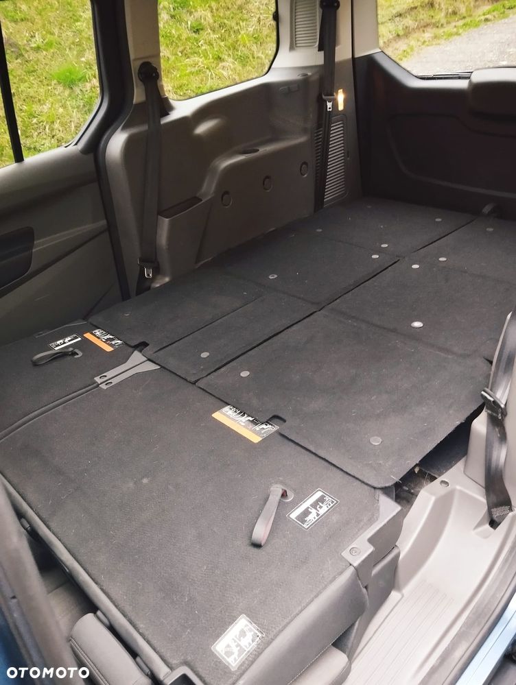 Ford Tourneo Connect Grand - 35