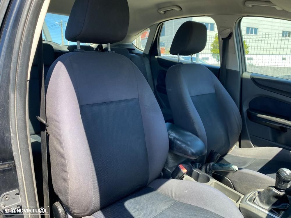 Ford Focus 1.6 TDCi ECOnetic - 8