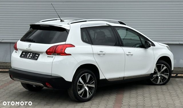Peugeot 2008 - 8