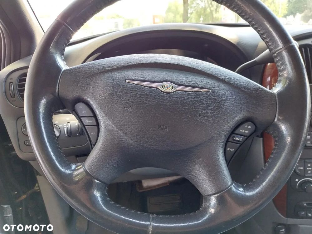 Chrysler Voyager 2.8 Executive LX CRD - 25