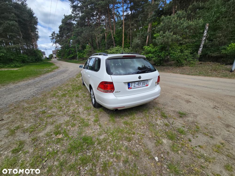 Volkswagen Golf 1.6 TDI DPF Highline - 24
