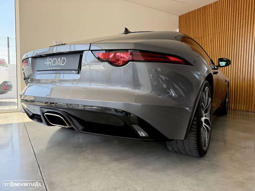 Jaguar F-Type 2.0 i4 R-Dynamic Black - 26