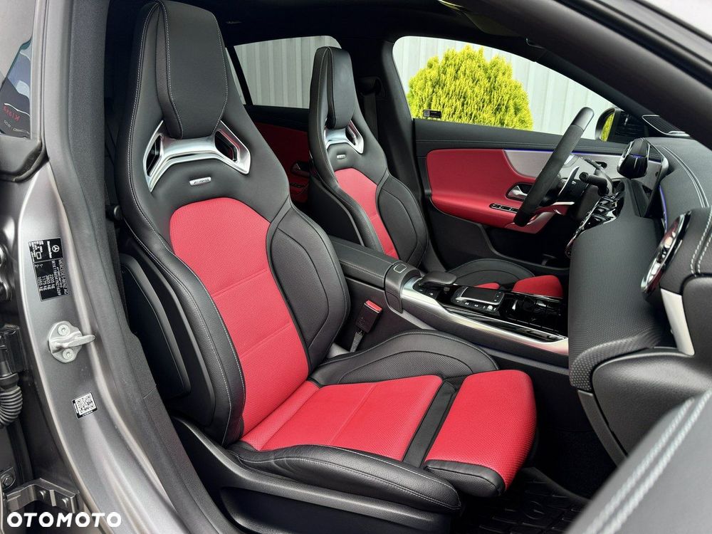 Mercedes-Benz CLA AMG 45 S 4-Matic+ 8G-DCT - 22