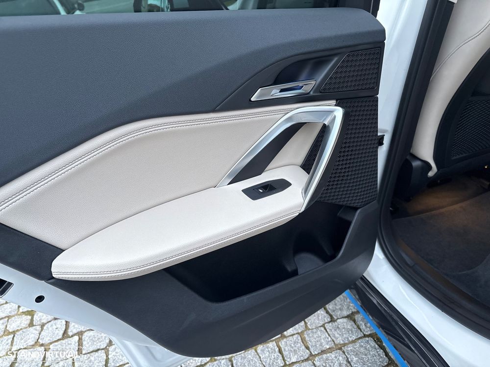 BMW iX1 xDrive30 xLine - 28