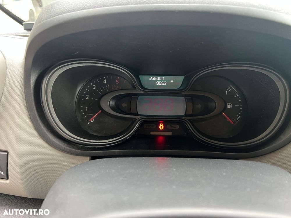 Renault TRAFIC - 4