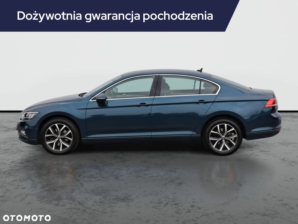 Volkswagen Passat - 4