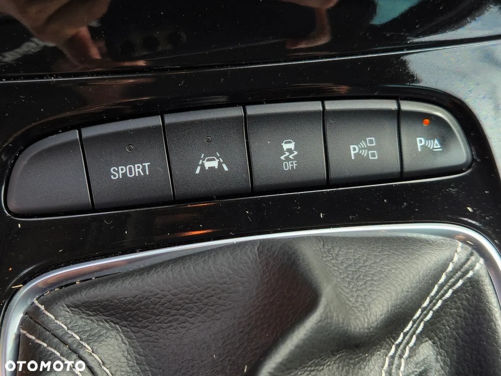 Opel Astra 1.4 Turbo Innovation - 26