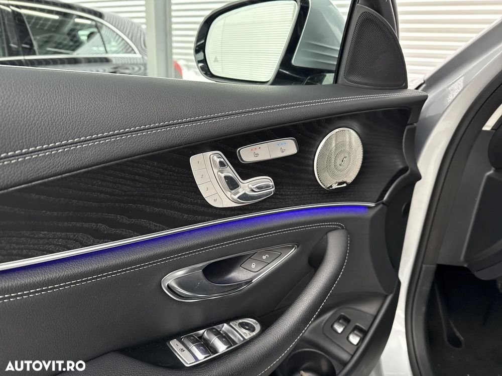 Mercedes-Benz E E 300e 4Matic 9G-Tronic Exclusive - 33