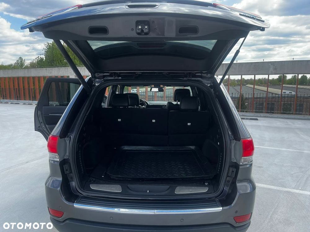 Jeep Grand Cherokee - 15