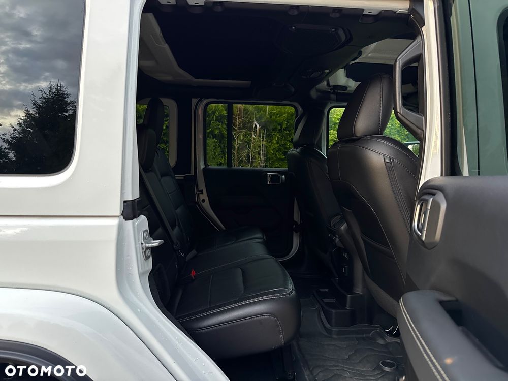Jeep Wrangler Unlimited GME 2.0 Turbo Sahara - 15
