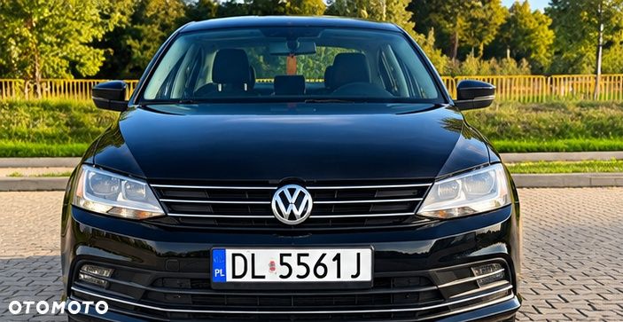 Volkswagen Jetta 2017 photo 2