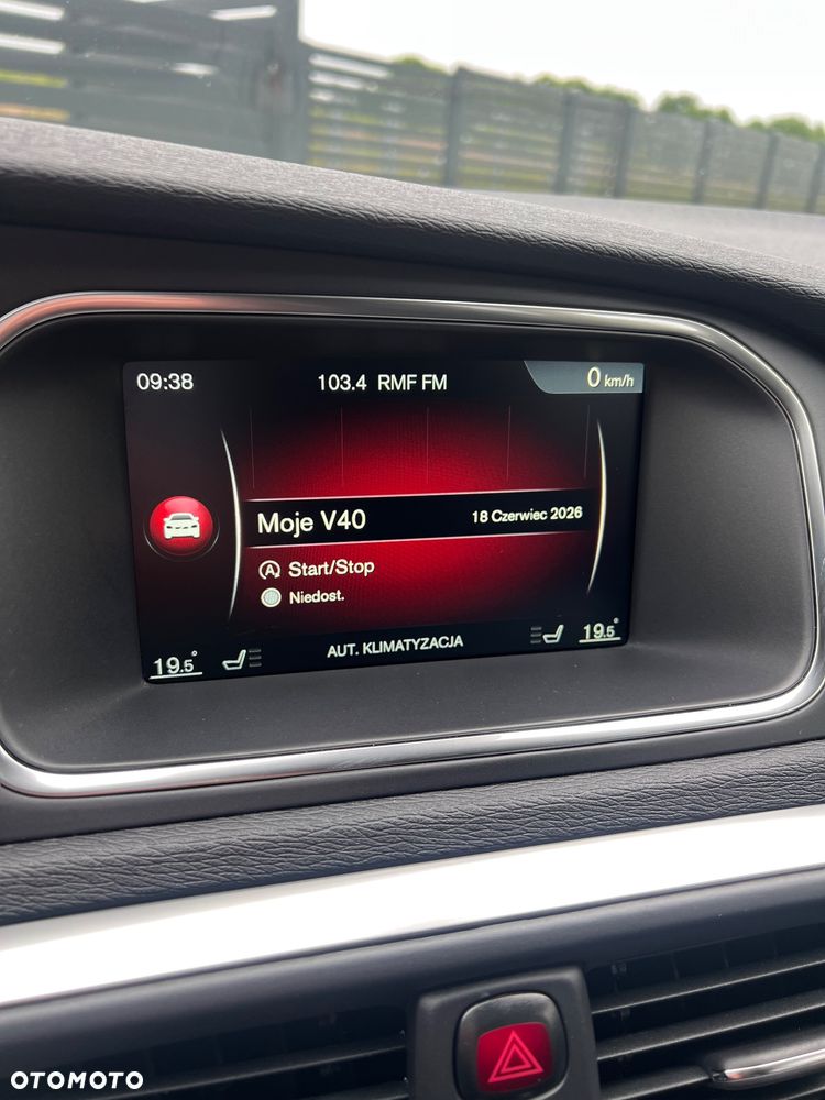 Volvo V40 D2 Drive-E Momentum - 33