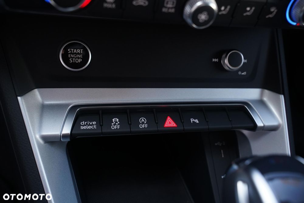Audi Q3 35 TFSI mHEV S tronic - 19