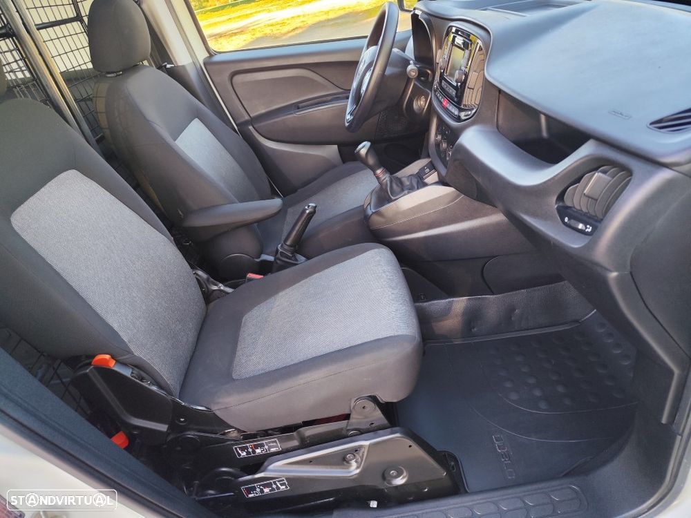 Fiat Doblo Cargo - 11