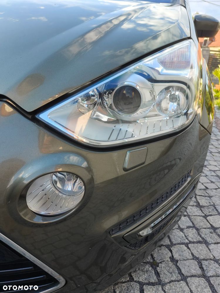 Ford S-Max 2.0 TDCi DPF Titanium X - 28