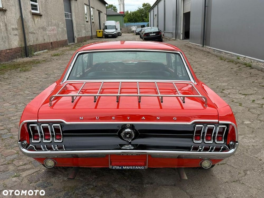 Ford Mustang - 10