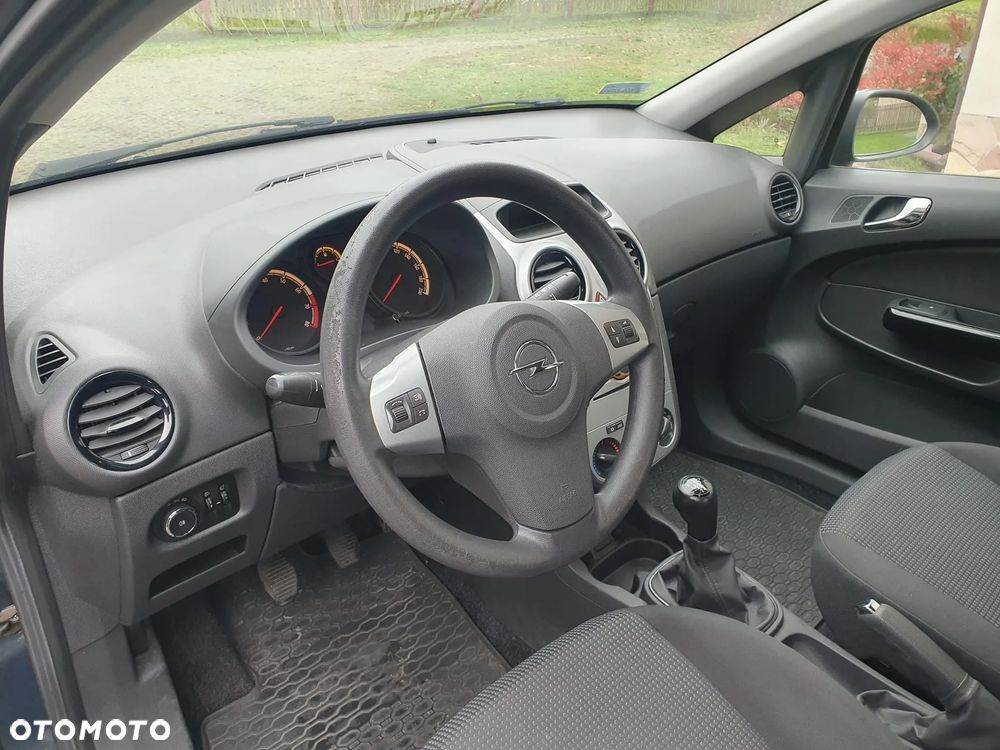 Opel Corsa 1.2 16V Cosmo - 5
