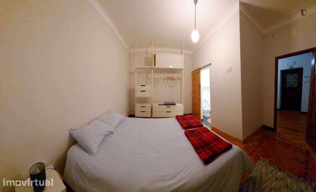 Quarto - localizado em Peniche - Grande imagem: 4/60