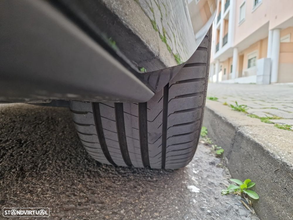 Mercedes-Benz E 300 de 4Matic T 9G-TRONIC AMG Line - 30
