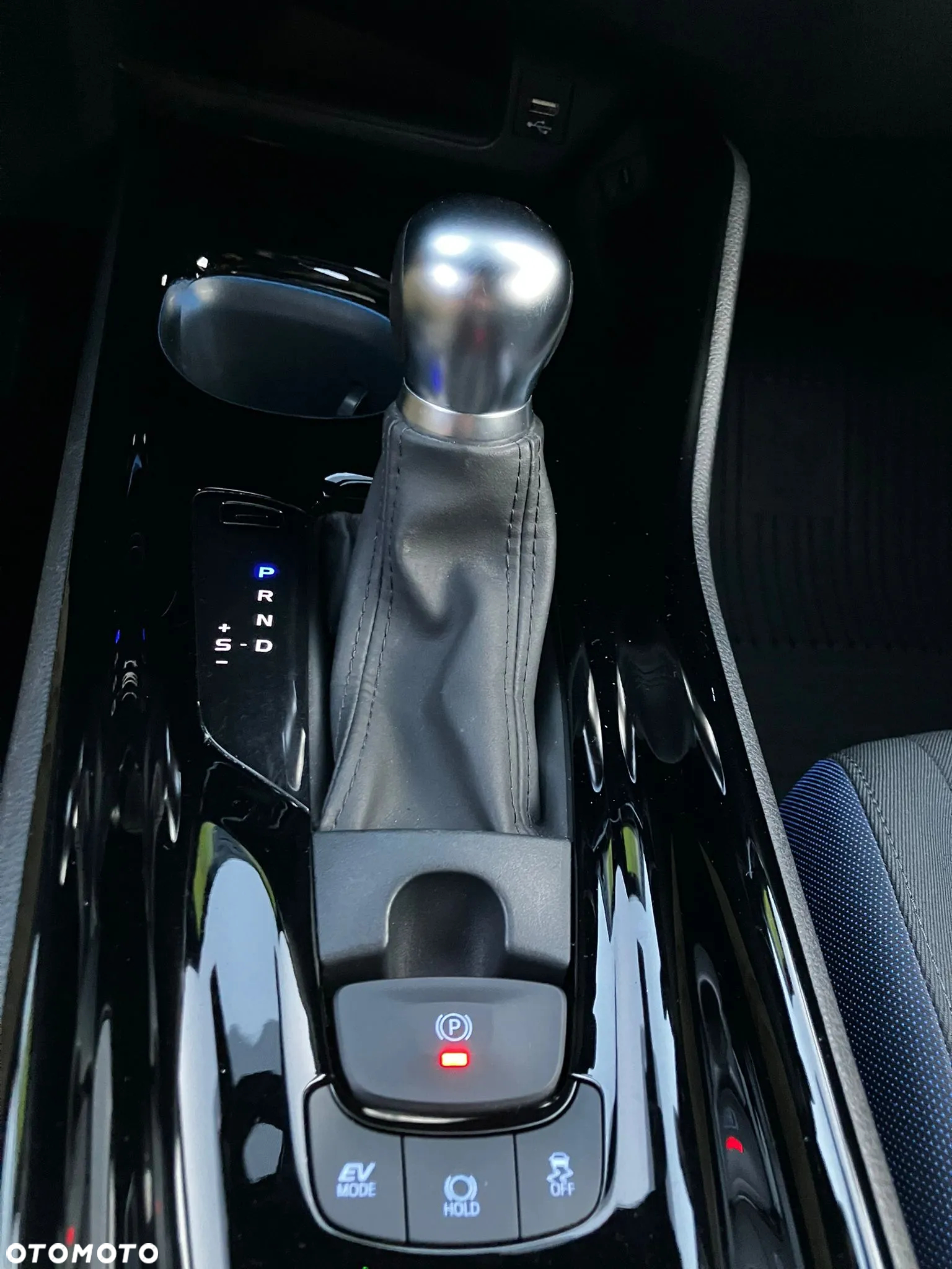 Toyota C-HR 2.0 Hybrid Style - 17