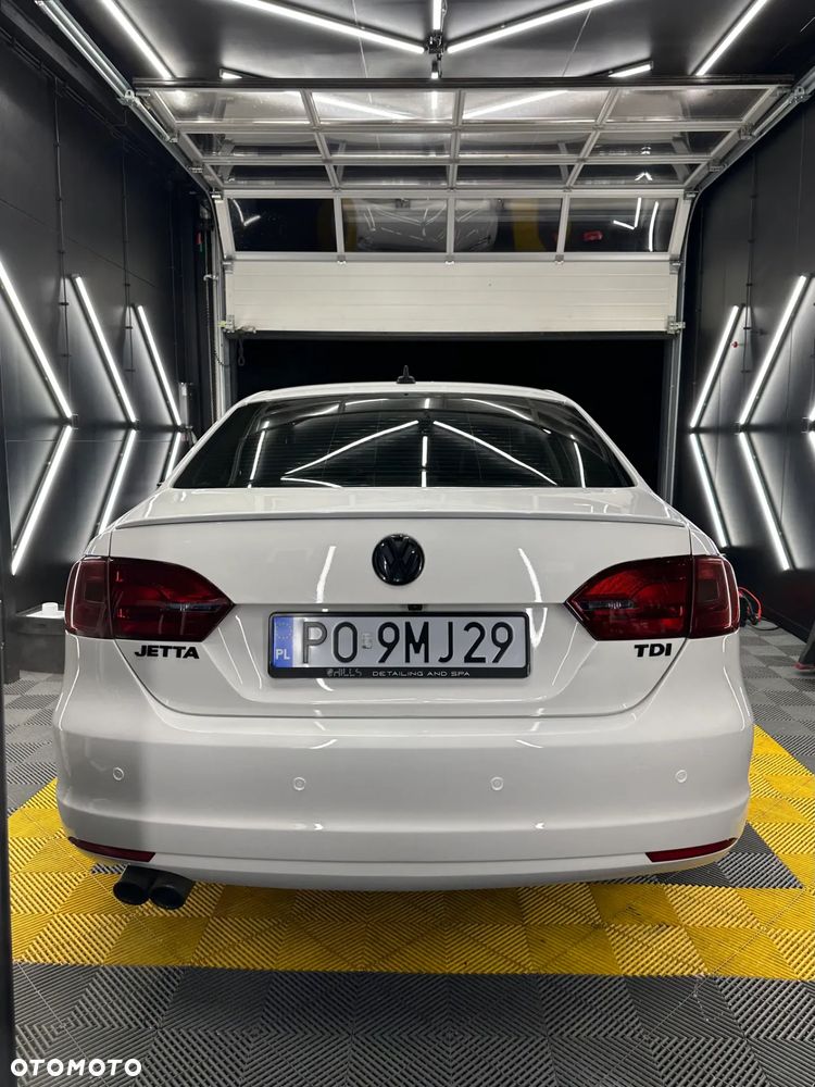 Volkswagen Jetta 2.0 TDI DPF DSG Highline - 4