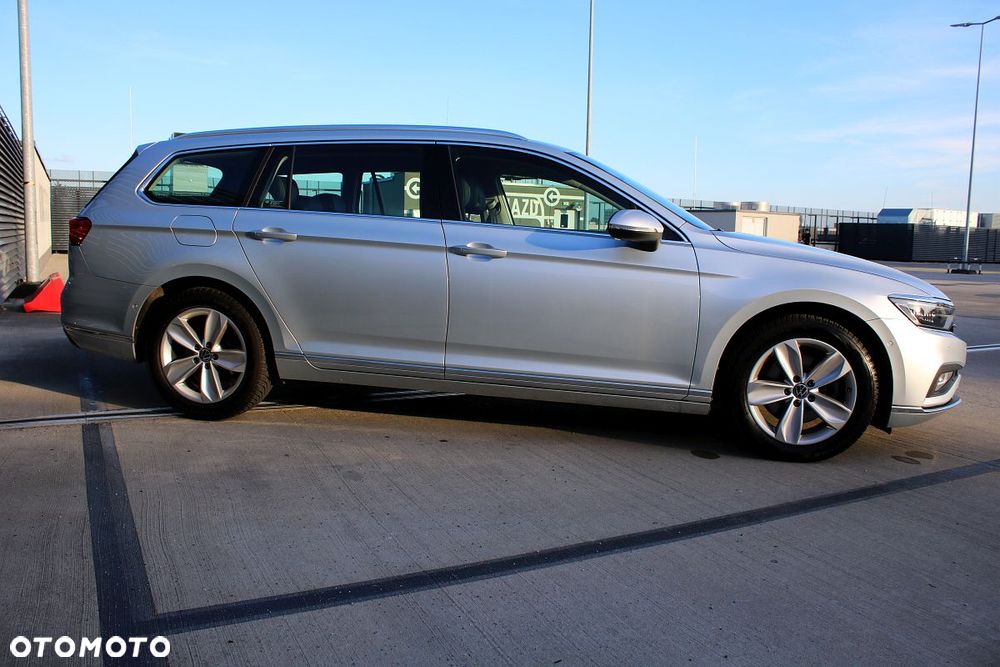 Volkswagen Passat Variant 2.0 TDI SCR Elegance DSG - 15
