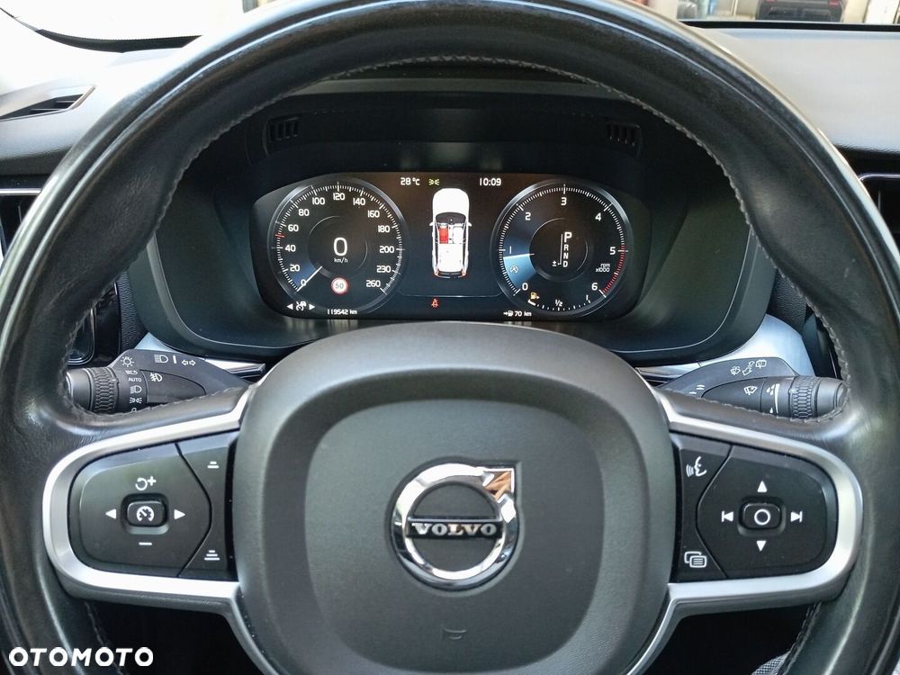 Volvo XC 60 D4 Momentum - 14