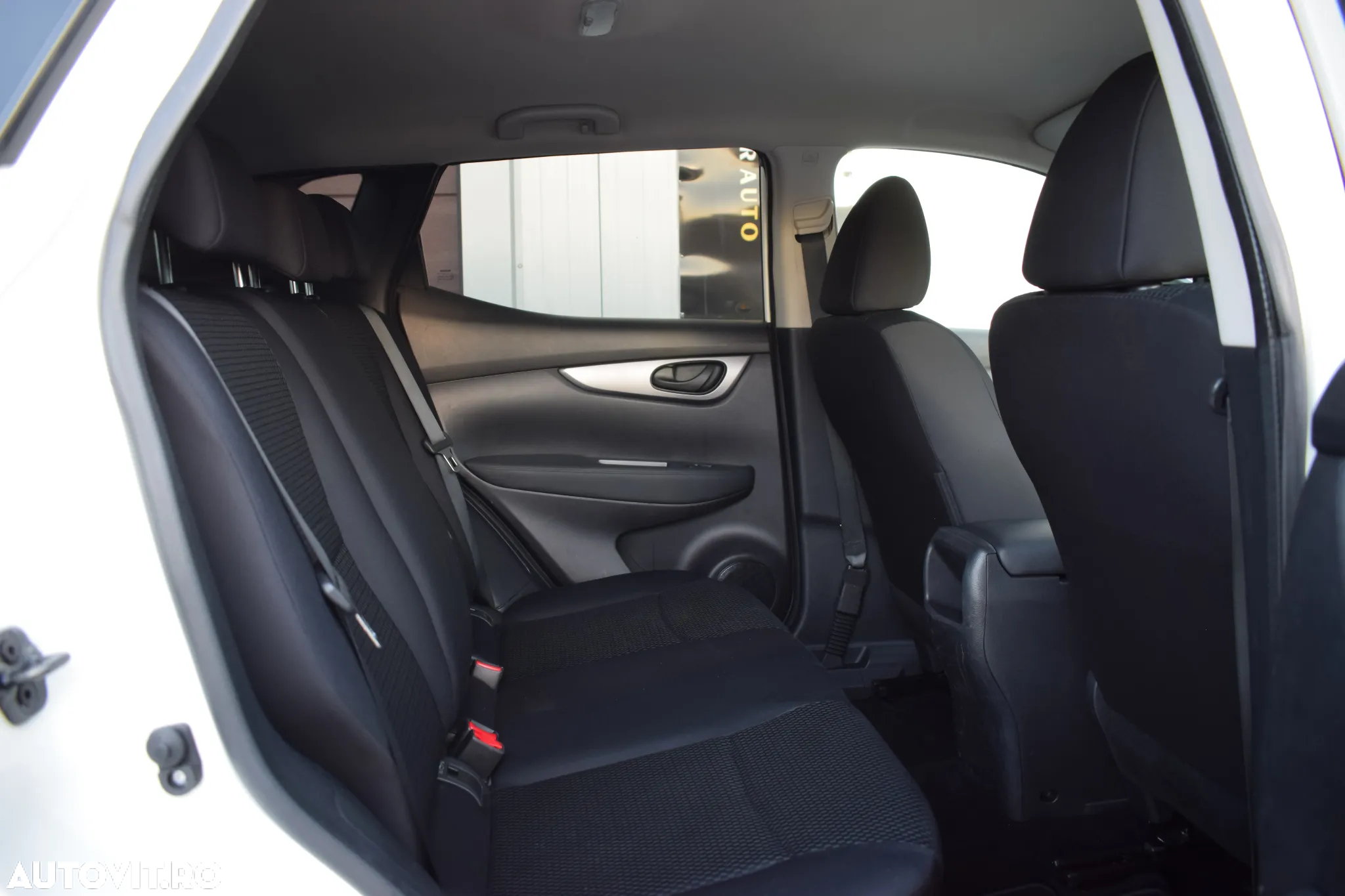 Nissan Qashqai 1.3 DIG-T VISIA - 12