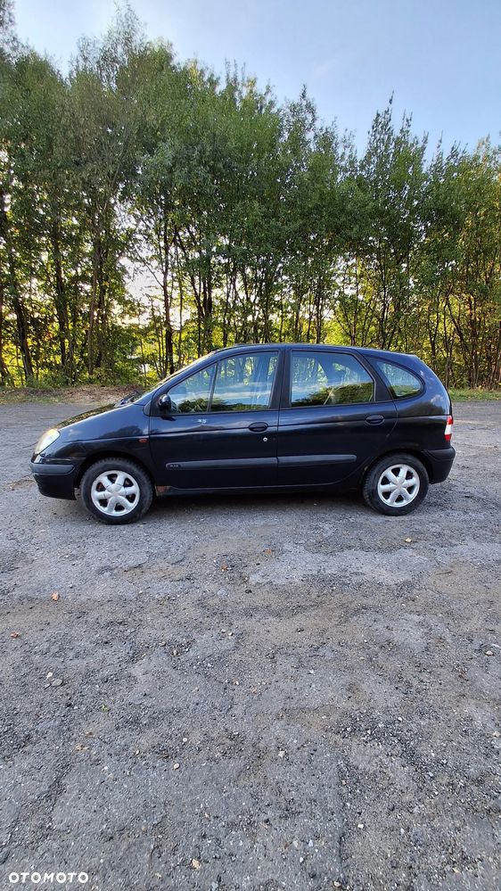 Renault Scenic 1.6 16V Family - 4