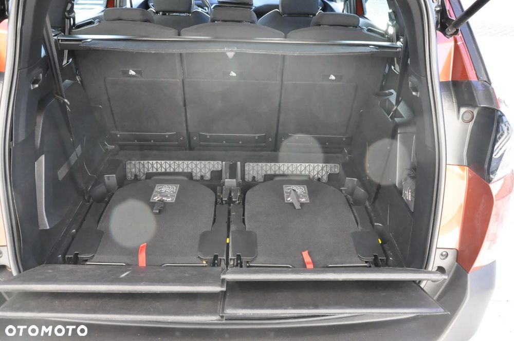 Peugeot 5008 PureTech 130 EAT8 Stop & Start Allure Pack - 18