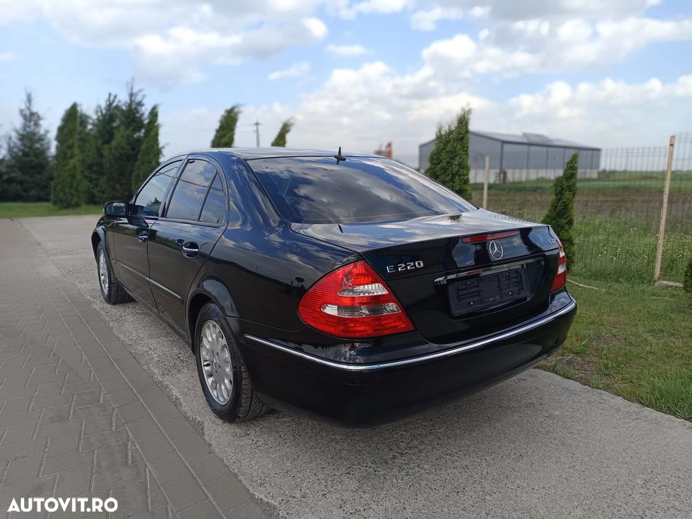 Mercedes-Benz E 220 CDI Elegance - 13