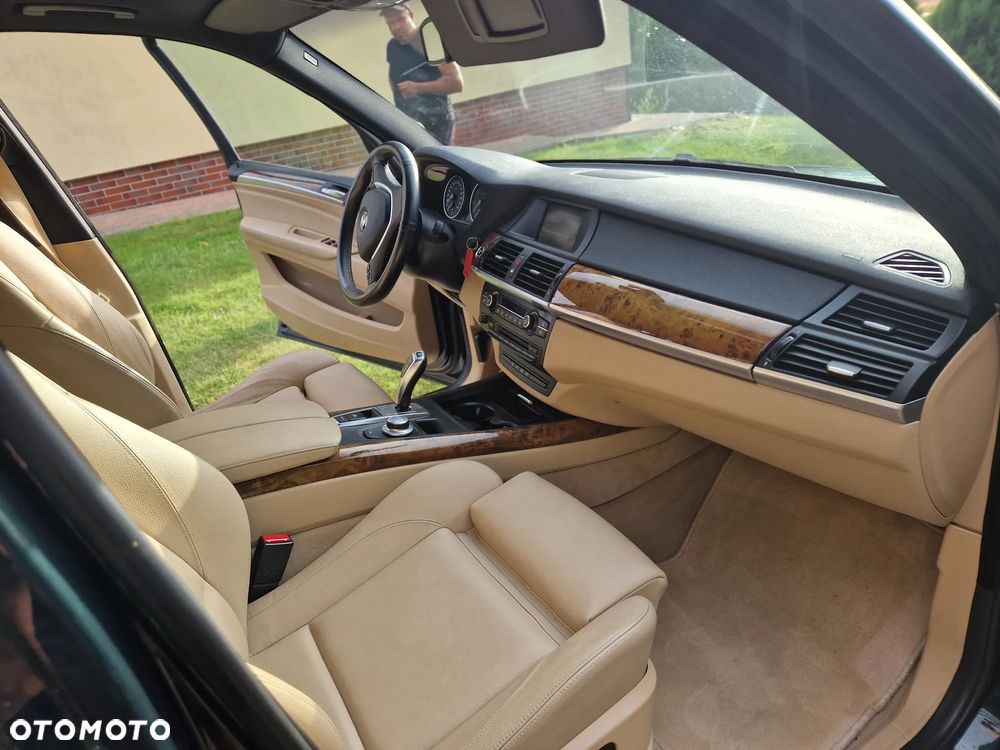 BMW X5 4.8i xDrive - 20