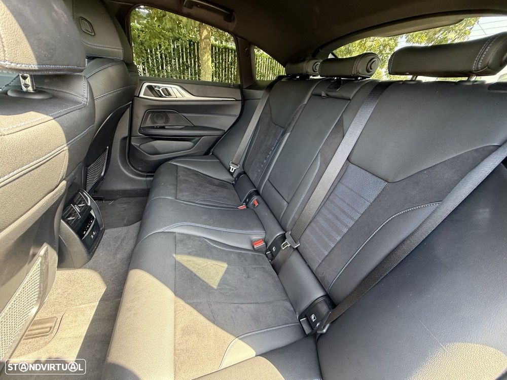 BMW i4 eDrive35 Pack Desportivo M - 35