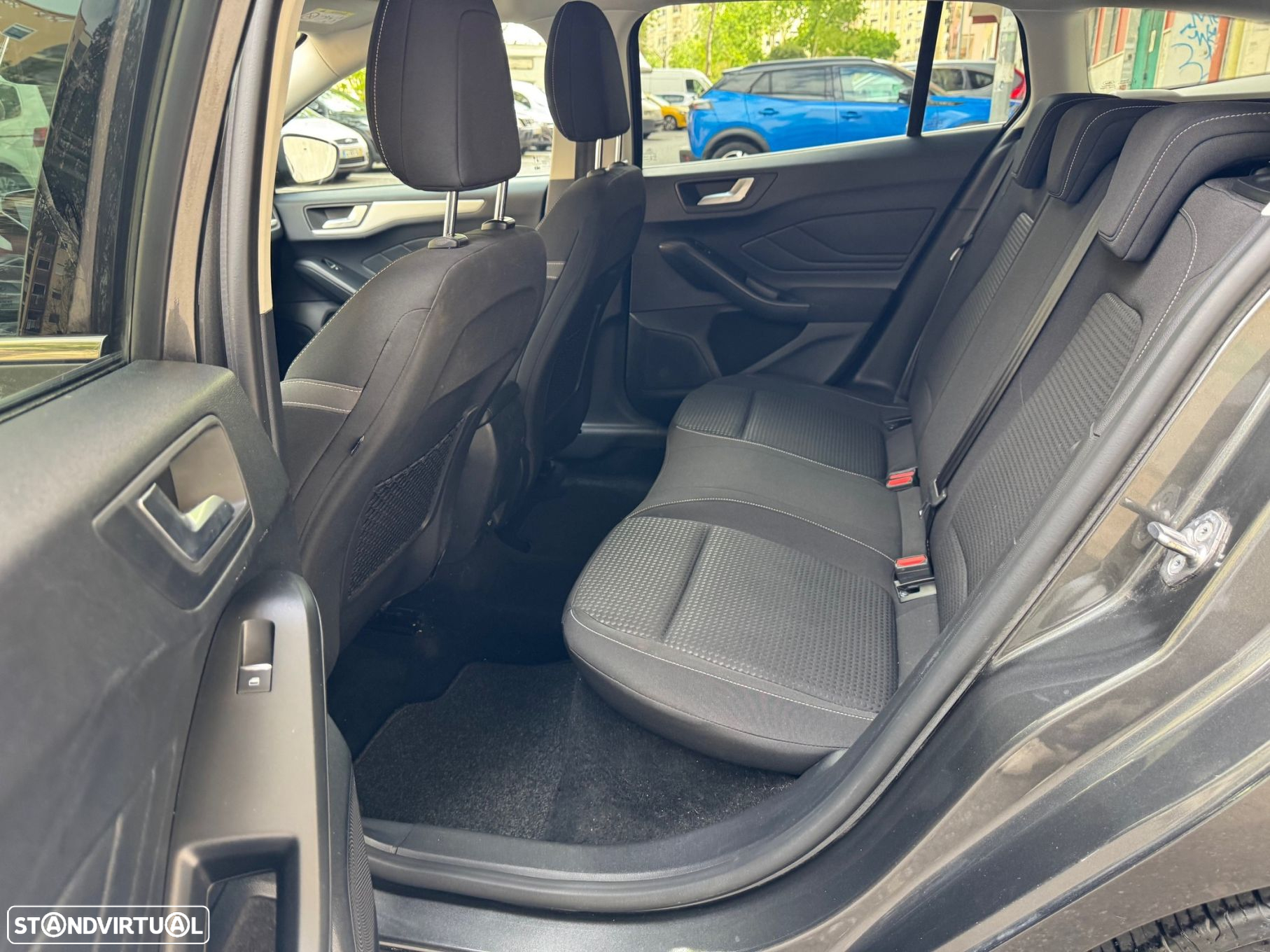Ford Focus SW 1.5 TDCi EcoBlue Active - 31