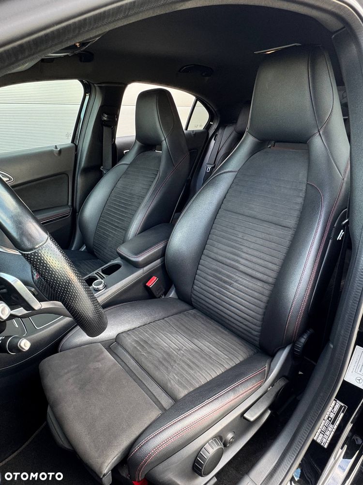 Mercedes-Benz Klasa A 220 4-Matic AMG Line - 9