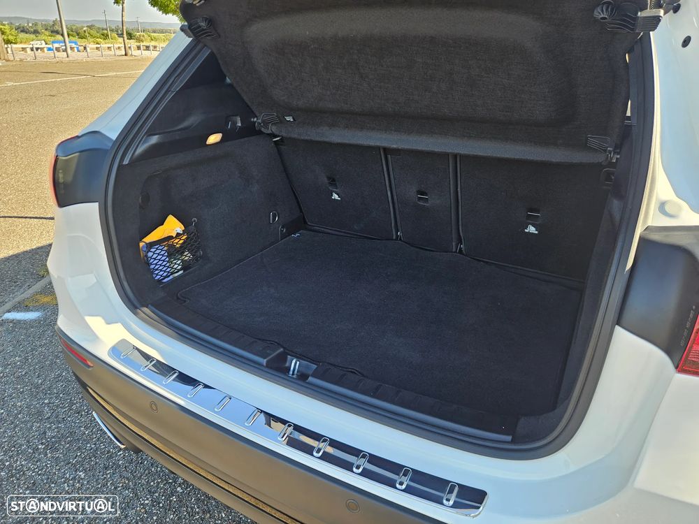 Mercedes-Benz GLA 250 e AMG Line — fotografia 9