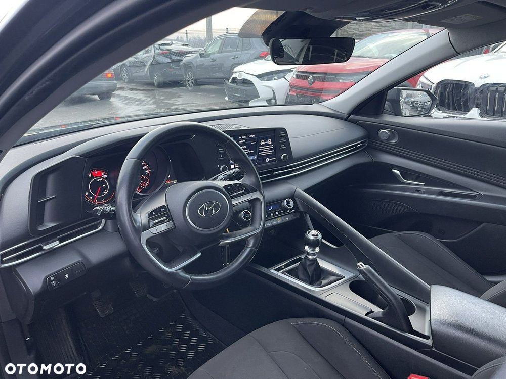 Hyundai Elantra 1.6 Modern - 6