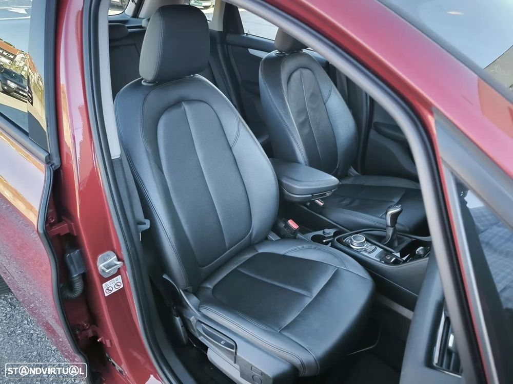 BMW 216 Active Tourer d Line Luxury - 29