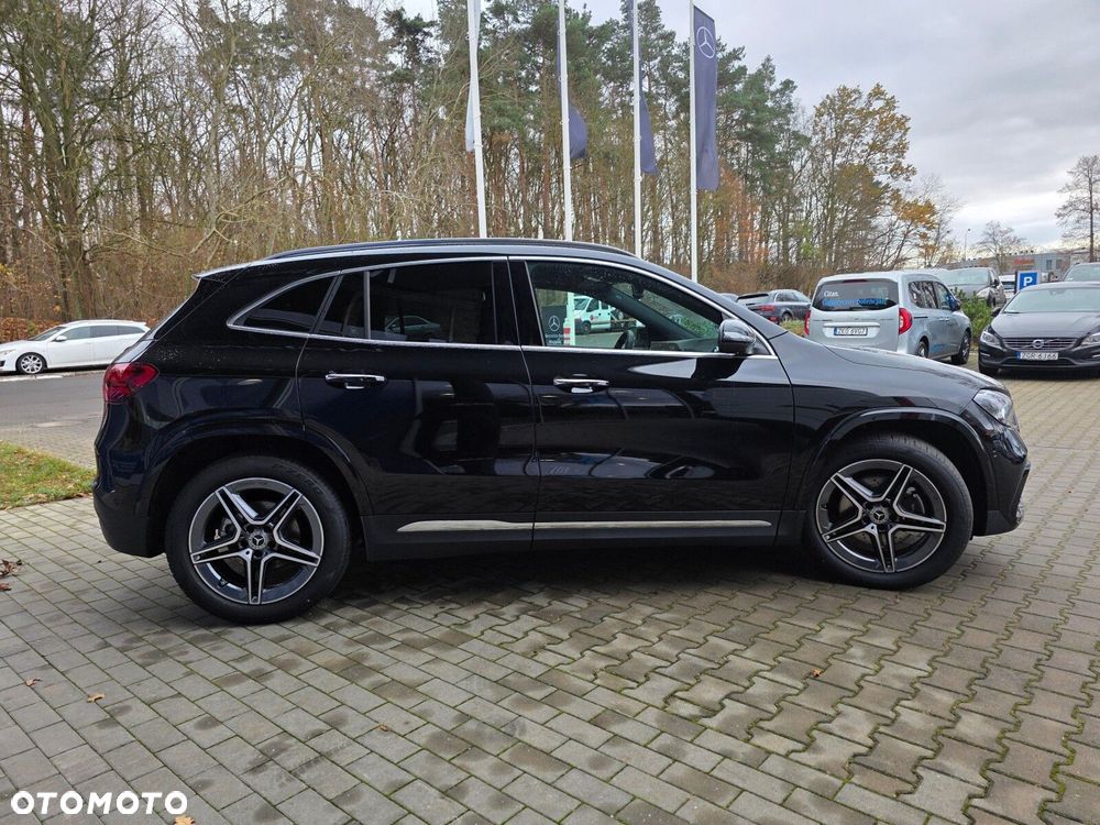 Mercedes-Benz GLA - 5