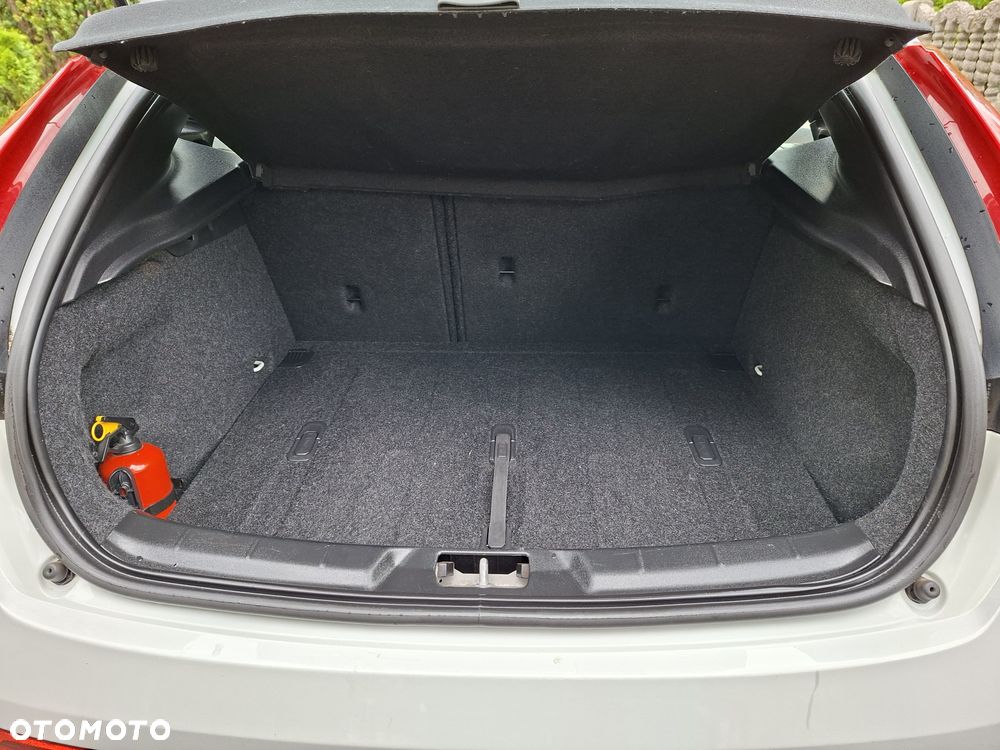 Volvo V40 - 4
