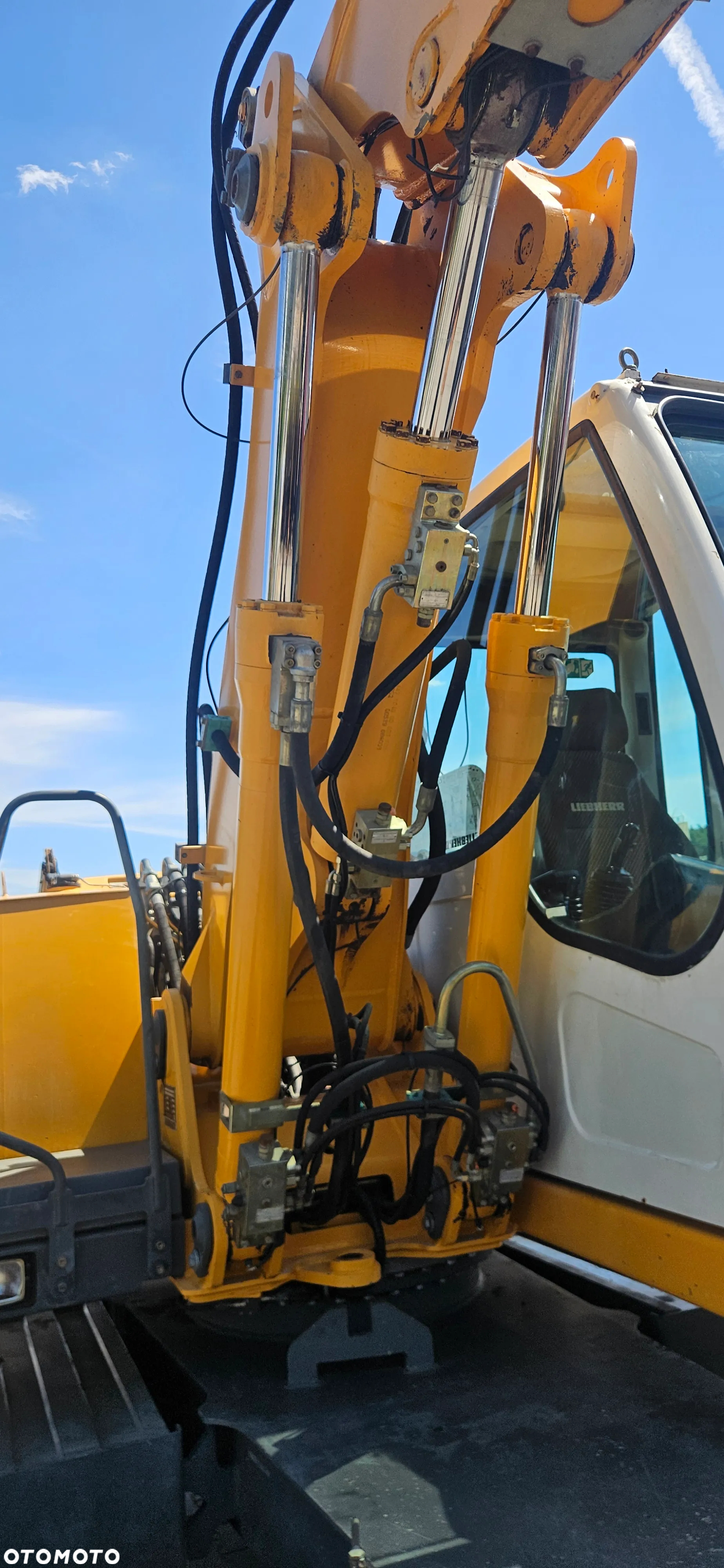 Liebherr A312 11 tys. Mtg centralne smarowanie z Niemiec! 2 łyżki - 12