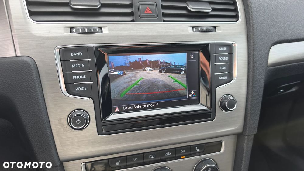 Volkswagen Golf - 18