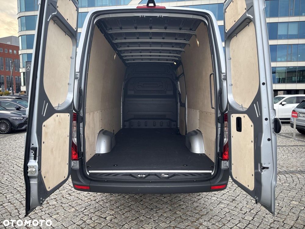 Mercedes-Benz Sprinter - 19