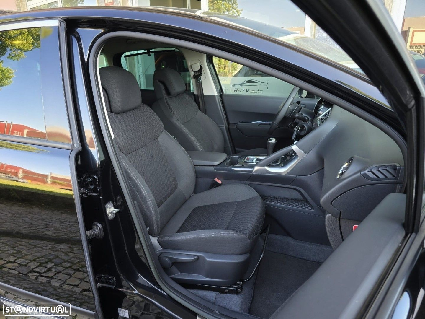 Peugeot 3008 1.6 e-HDi SE Style 2-Tronic - 19
