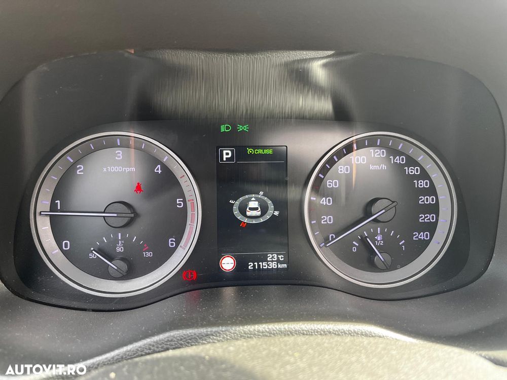 Hyundai Tucson 2.0 CRDI 4WD 6AT Luxury+ - 21