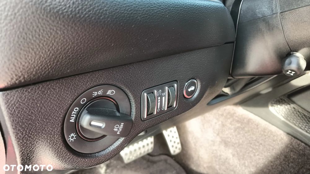 Dodge Challenger Automatik SXT Plus - 27