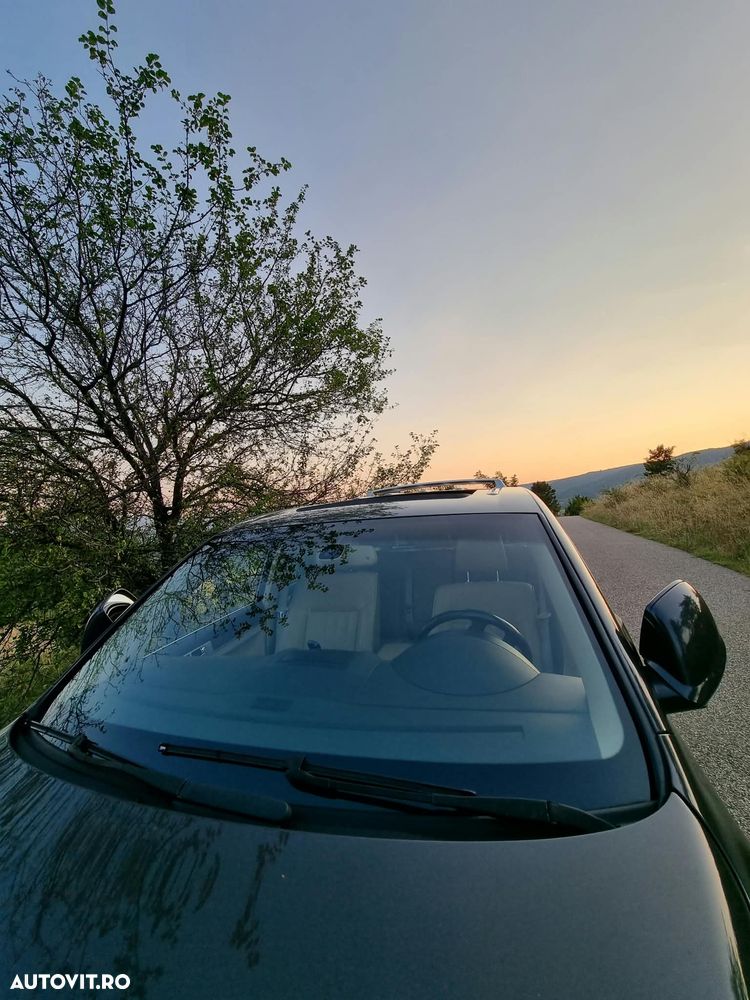 Volkswagen Touareg - 19
