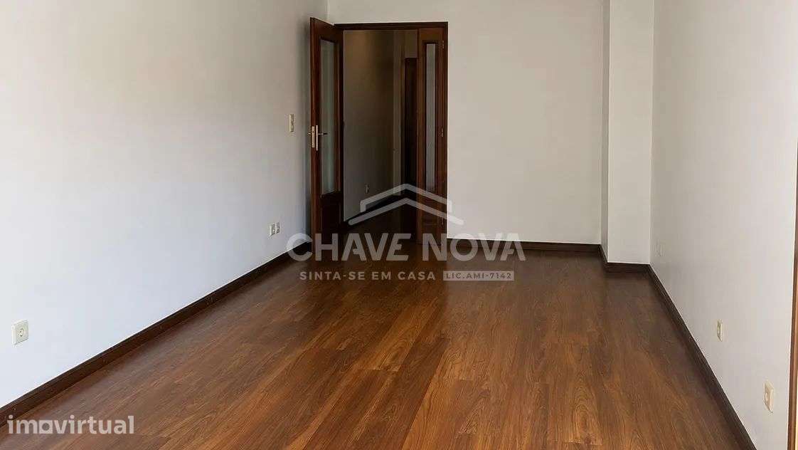 T2 com 3 varandas, garagem e vistas desafogadas O. douro-MTS/03785/MH - Grande imagem: 2/18
