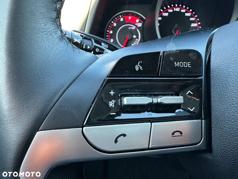 Hyundai Elantra 1.6 Modern CVT - 13