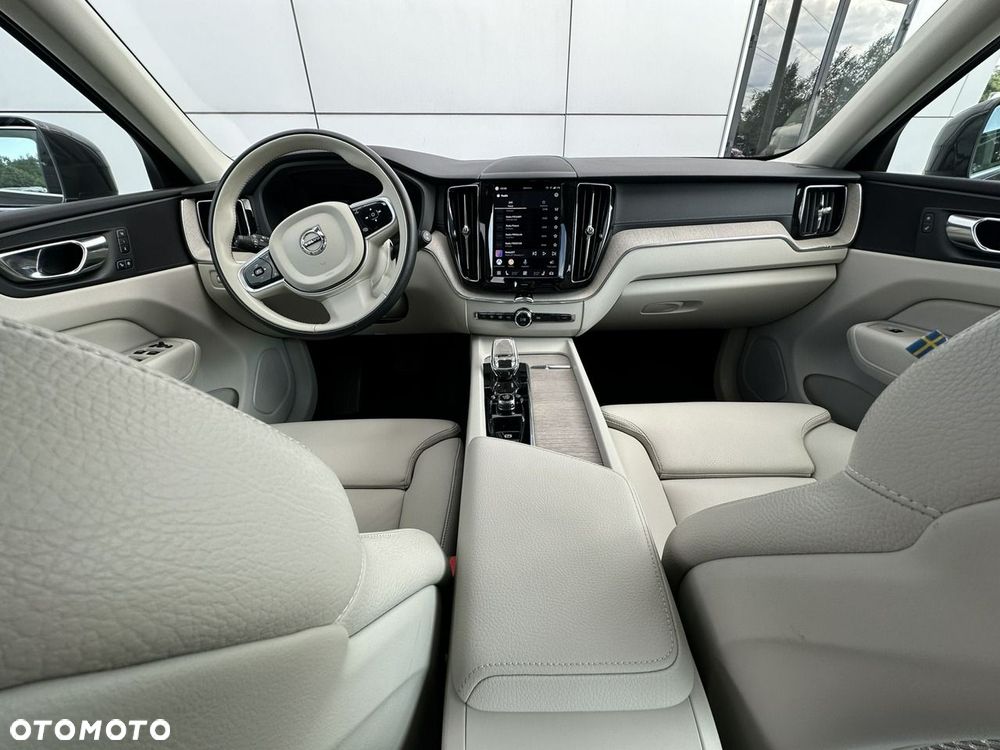Volvo XC 60 T6 AWD Recharge Geartronic Inscription - 20